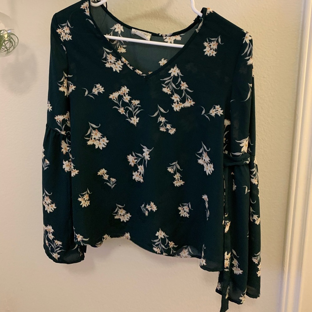 Cute emerald green blouse